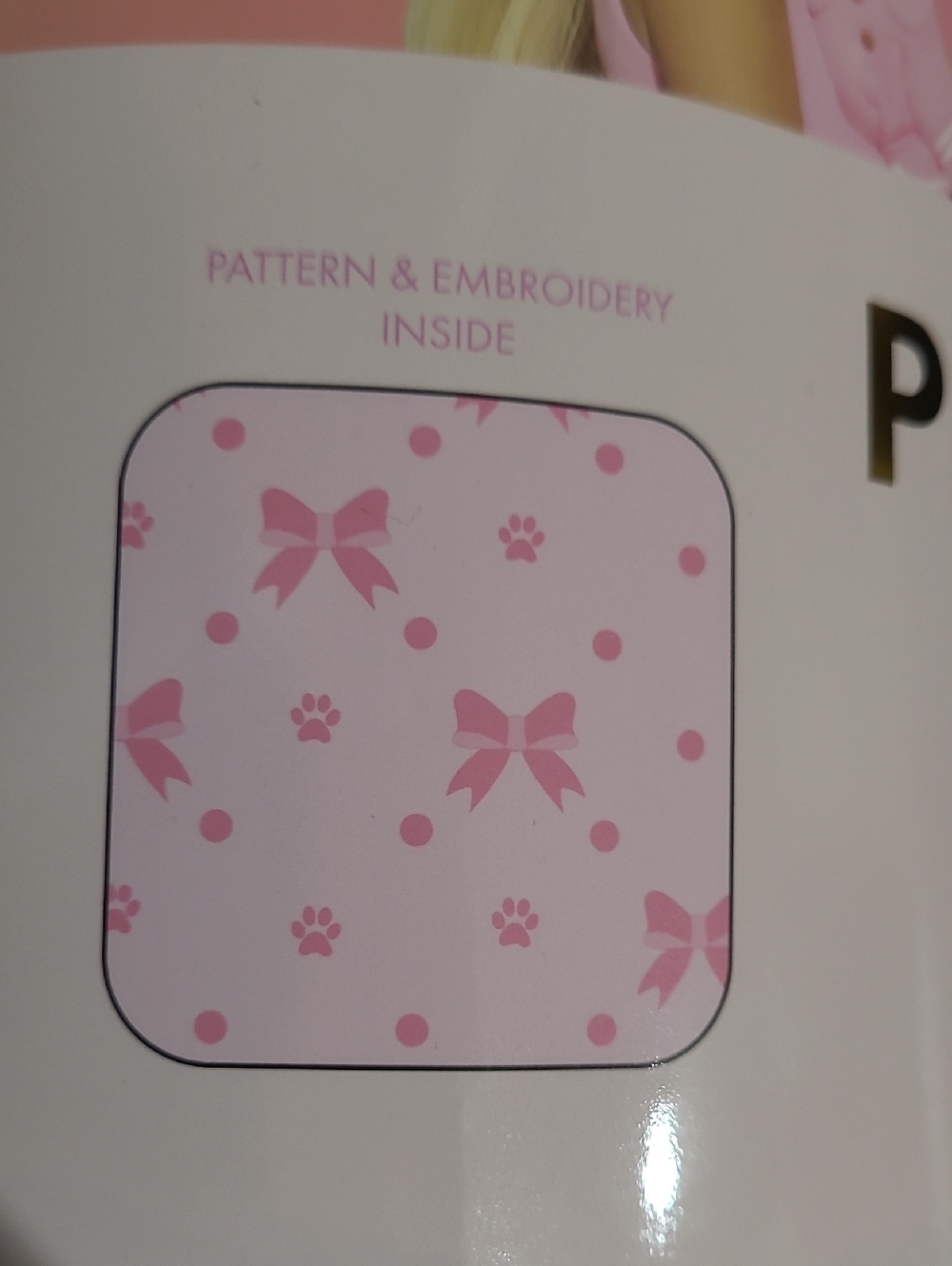 Paris Hilton Pink Plush Bow Paw Print Pet Blanket- 50x40in - Picture 4 of 6